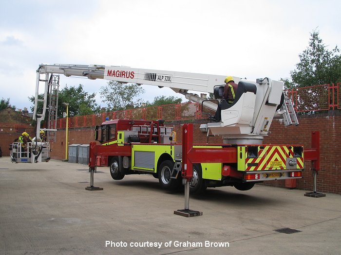 Ariel Ladder Platform 4