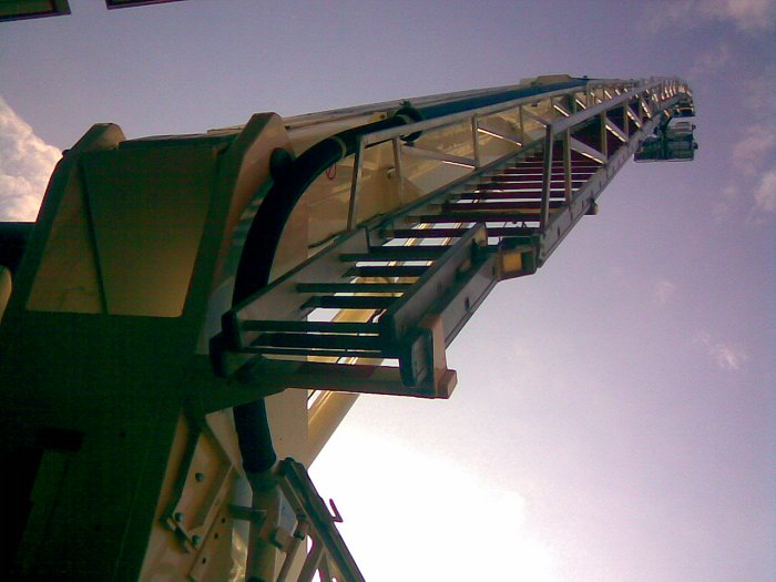 Ariel Ladder Platform 6